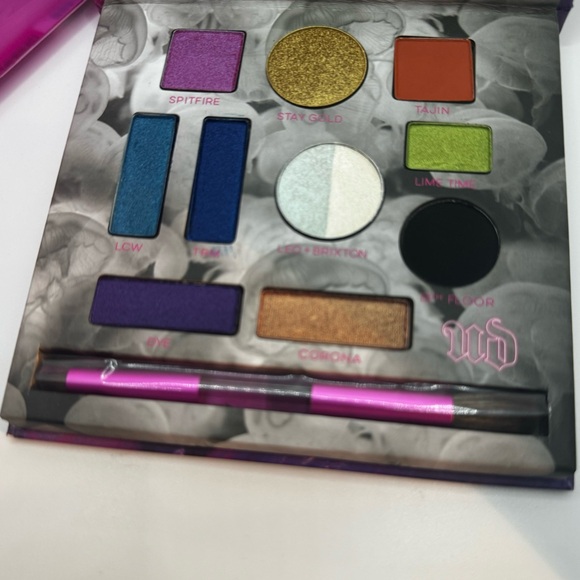 Urban Decay NEW Kristen Leanne Kaleidoscope Dream Eyeshadow Palette Brush Metal - Picture 7 of 11